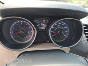 2015 Hyundai Elantra SE Sedan - miniatura 9