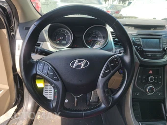 2015 Hyundai Elantra Sport Sedan - miniatura 10
