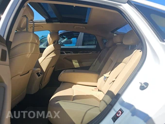2015 Hyundai Genesis 3.8 Sedan – miniatura 13