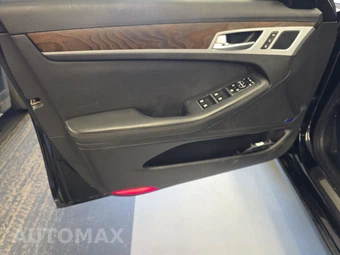 2015 Hyundai Genesis 3.8 Sedan – miniatura 9