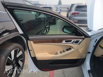 2015 Hyundai Genesis 3.8 Sedan – miniatura 9