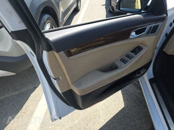 2015 Hyundai Genesis 3.8 Sedan - miniatura 9