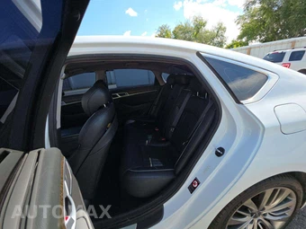 2015 Hyundai Genesis 5.0 Sedan – miniatura 10
