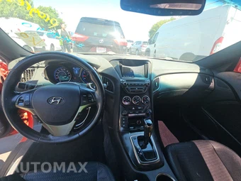 2015 Hyundai Genesis Coupe 3.8 Ultimate w/Black Interior - miniatura 11