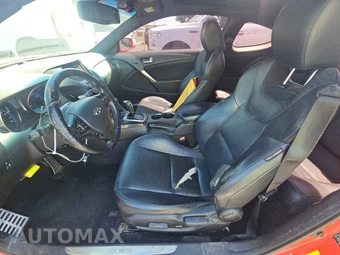 2015 Hyundai Genesis Coupe 3.8 Ultimate w/Black Interior - miniatura 7