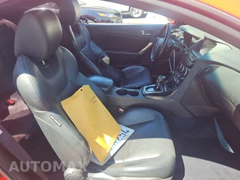 2015 Hyundai Genesis Coupe 3.8 Ultimate w/Black Interior - miniatura 8