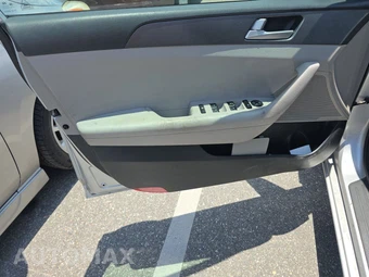 2015 Hyundai Sonata SE – miniatura 9