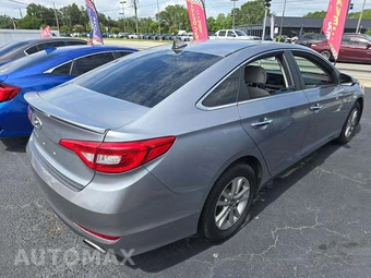 2015 Hyundai Sonata SE – miniatura 3