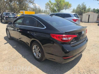 2015 Hyundai Sonata SE - miniatura 2