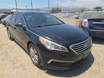 2015 Hyundai Sonata SE - miniatura 4