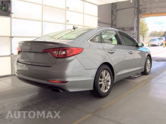 2015 Hyundai Sonata SE - miniatura 4