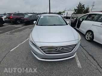 2015 Hyundai Sonata SE - miniatura 2