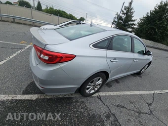 2015 Hyundai Sonata SE - miniatura 4