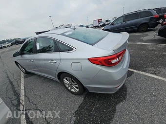 2015 Hyundai Sonata SE - miniatura 6
