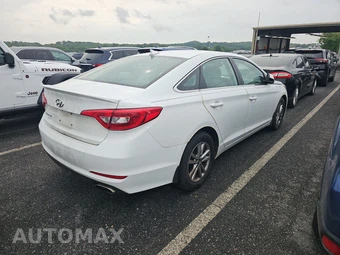 2015 Hyundai Sonata SE – miniatura 4