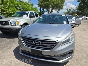 2015 Hyundai Sonata Sport – miniatura 2