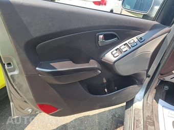 2015 Hyundai Tucson SE - miniatura 15