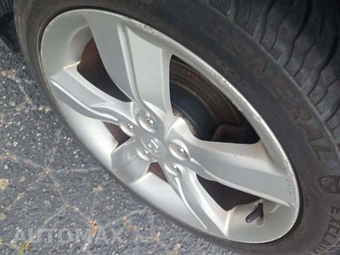 2015 Hyundai Veloster – miniatura 24