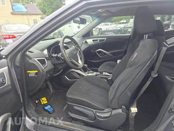 2015 Hyundai Veloster – miniatura 3