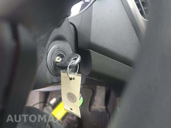 2015 Hyundai Veloster – miniatura 5