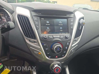2015 Hyundai Veloster – miniatura 7