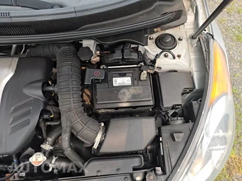 2015 Hyundai Veloster Turbo – miniatura 28
