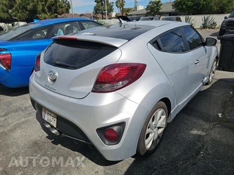 2015 Hyundai Veloster Turbo – miniatura 4