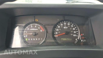 2015 Isuzu NPR HD Base Low Tilt – miniatura 16