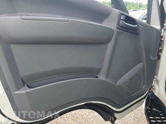 2015 Isuzu NPR HD Base Low Tilt – miniatura 9