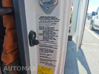 2015 Isuzu NPR HD Base Low Tilt – miniatura 13