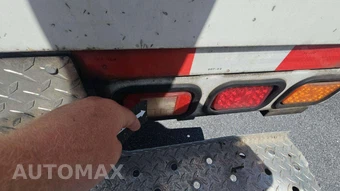 2015 Isuzu NPR HD Base Low Tilt – miniatura 22