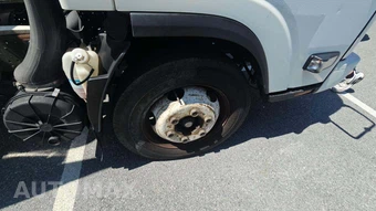 2015 Isuzu NPR HD Base Low Tilt – miniatura 44