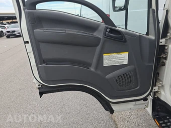 2015 Isuzu NPR HD Base Low Tilt - miniatura 9