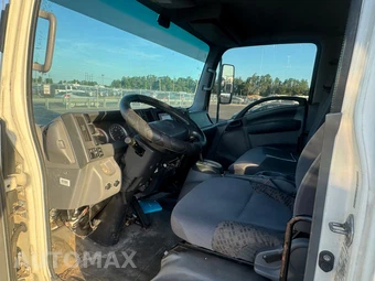2015 Isuzu NPR XD Base Low Tilt – miniatura 17
