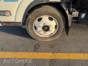 2015 Isuzu NPR XD Base Low Tilt – miniatura 7