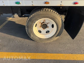 2015 Isuzu NPR XD Base Low Tilt – miniatura 8
