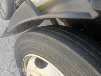2015 Isuzu NPR XD Base Low Tilt – miniatura 6