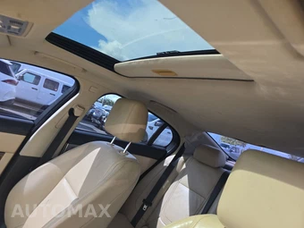 2015 Jaguar XF 2.0T Premium – miniatura 17