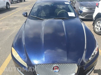 2015 Jaguar XF 2.0T Premium – miniatura 2
