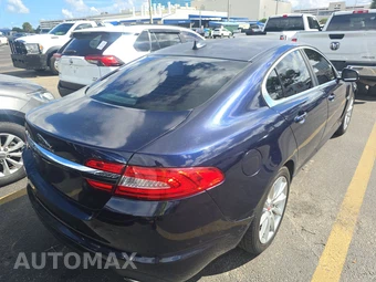 2015 Jaguar XF 2.0T Premium – miniatura 4