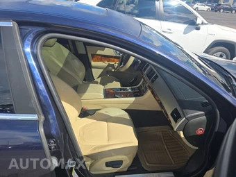 2015 Jaguar XF 2.0T Premium – miniatura 8
