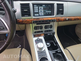 2015 Jaguar XF 3.0 Portfolio – miniatura 11