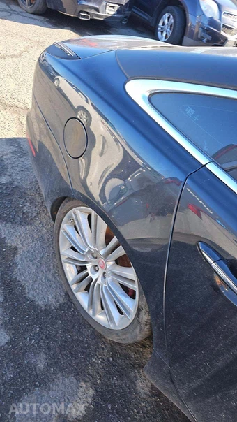 2015 Jaguar XJL Portfolio – miniatura 26