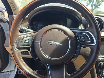 2015 Jaguar XJL Portfolio - miniatura 10