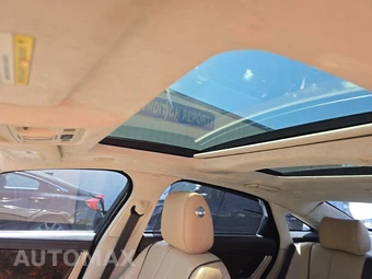 2015 Jaguar XJL Portfolio - miniatura 18