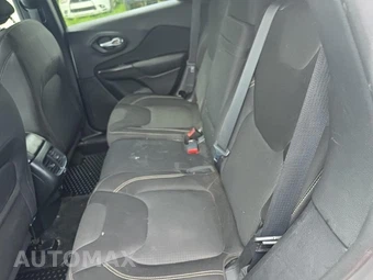 2015 Jeep Cherokee Altitude Edition - miniatura 16