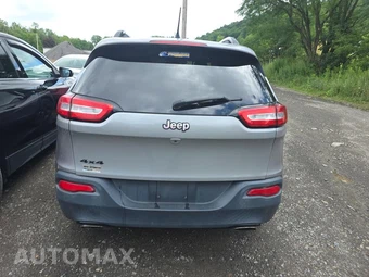 2015 Jeep Cherokee Altitude Edition - miniatura 5
