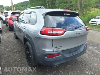2015 Jeep Cherokee Altitude Edition - miniatura 6