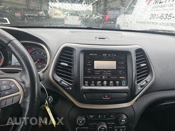 2015 Jeep Cherokee Altitude Edition - miniatura 11