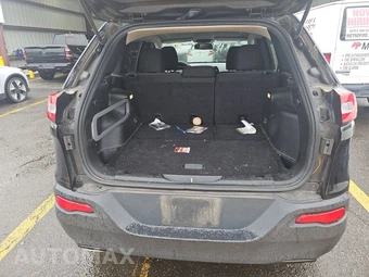2015 Jeep Cherokee Altitude Edition - miniatura 16
